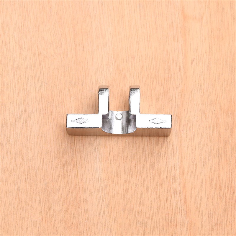 Single locator, delivery of screws for installation